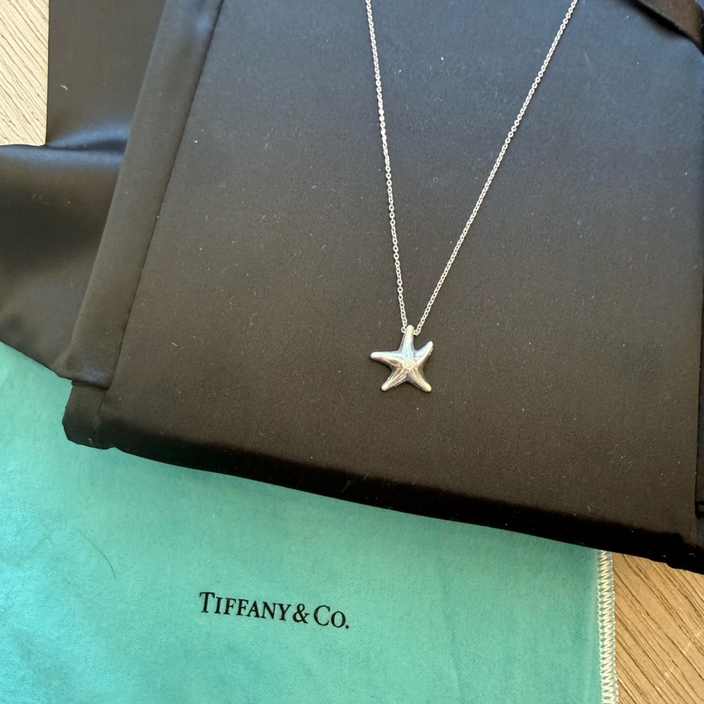 Tiffany & Co. Elsa Peretti Starfish Pendant Necklace with Diamond in middle